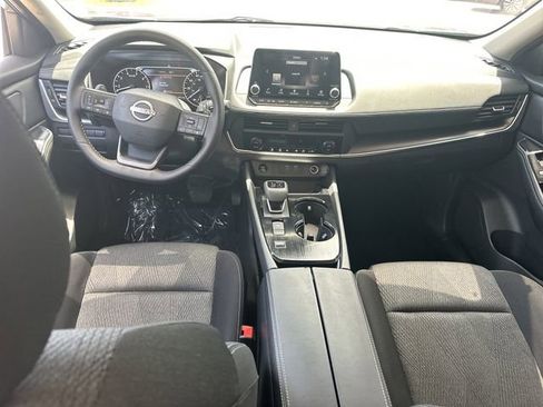 Used 2026 Nissan Rogue SV FWD image 15