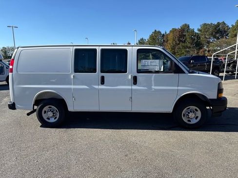 New 2025 Chevrolet Express 2500 w/ Driver Convenience Package image 6