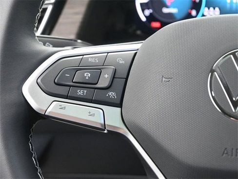 New 2025 Volkswagen Atlas SEL image 28