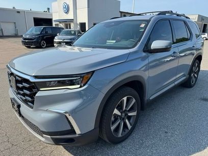 Used 2025 Honda Pilot Touring