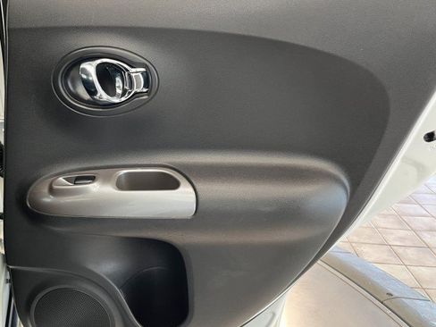 Used 2014 Nissan Juke SL image 38