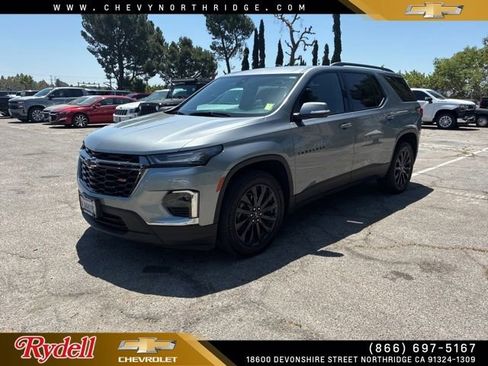 Used 2023 Chevrolet Traverse RS w/ LPO, Cargo Package AWD/4WD image 1