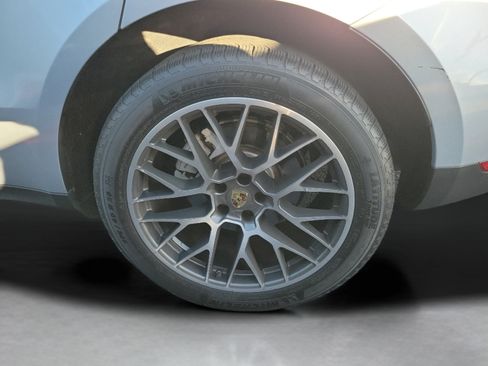 Used 2015 Porsche Macan S AWD/4WD image 26