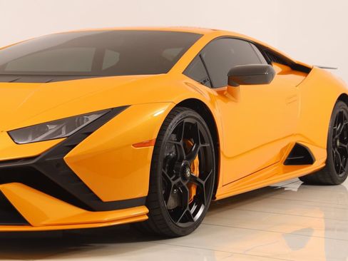 Used 2023 Lamborghini Huracan Tecnica image 94