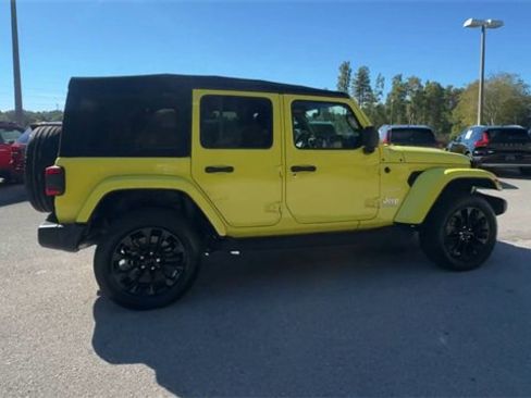 Used 2022 Jeep Wrangler Unlimited Sahara w/ Safety Group image 30