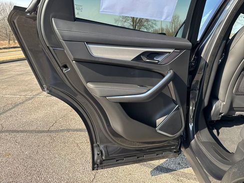 New 2026 Jaguar F-PACE R-Dynamic S image 13