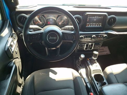 Used 2022 Jeep Wrangler Unlimited Sport AWD/4WD image 2