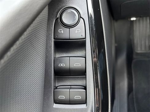 New 2026 Chevrolet Equinox LT image 16