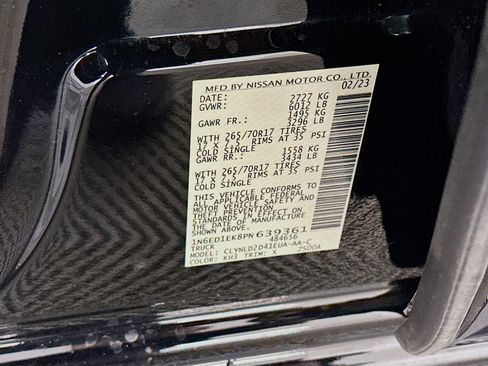 Used 2023 Nissan Frontier PRO-4X w/ Technology Package AWD/4WD image 12