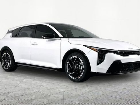 New 2026 Kia K4 GT-Line FWD image 3