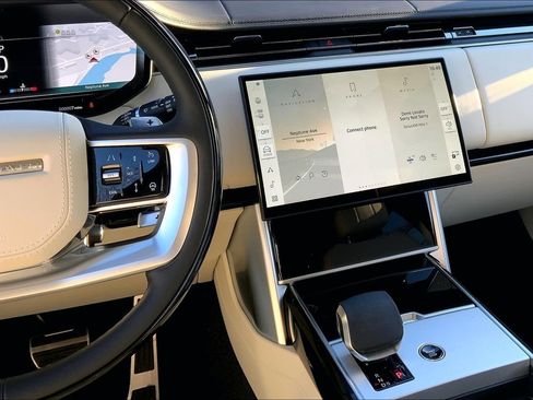 New 2026 Land Rover Range Rover SE image 6