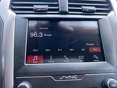Used 2019 Ford Fusion SE AWD/4WD image 16