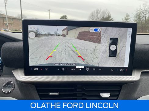 Used 2025 Ford Explorer Platinum w/ LUX Leather Package image 16