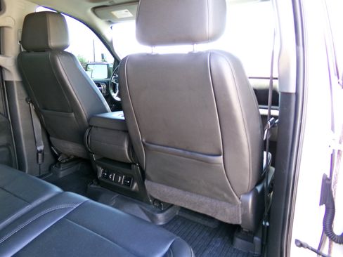 Used 2020 Chevrolet Silverado 1500 LTZ image 15