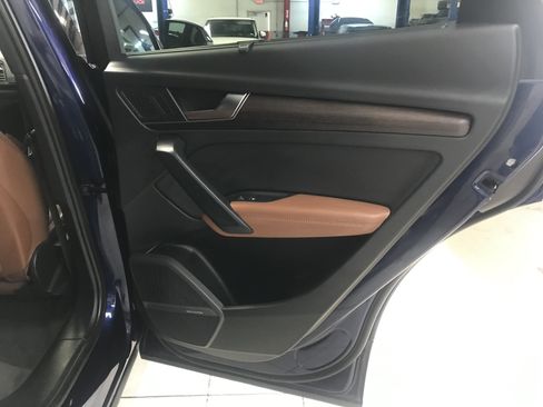 Used 2023 Audi Q5 2.0T Premium Plus w/ Premium Plus Package AWD/4WD image 12