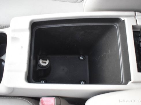 Used 2013 Chevrolet Impala LTZ FWD image 29