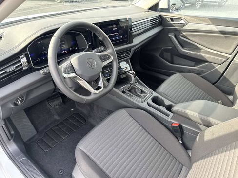 Certified 2025 Volkswagen Jetta S image 13