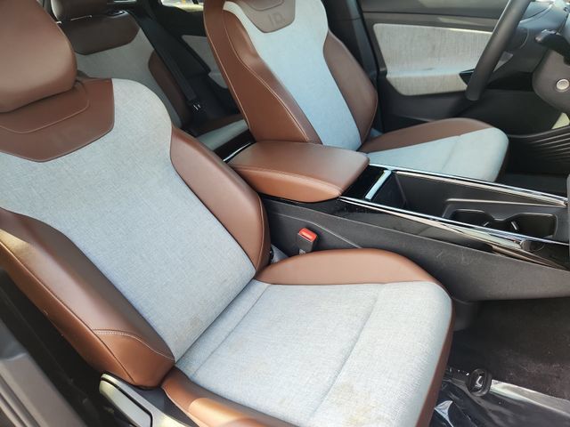 Certified 2023 Volkswagen ID.4 Pro AWD/4WD image 11