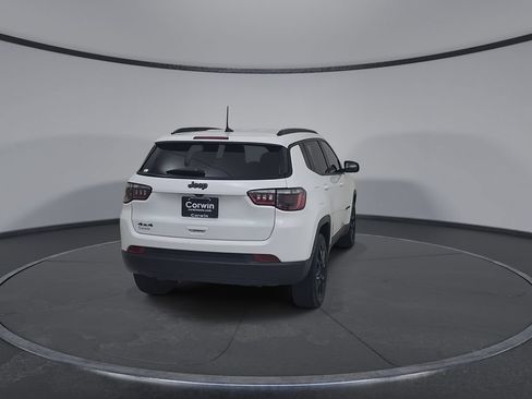 Certified 2025 Jeep Compass Latitude w/ Convenience Group AWD/4WD image 14