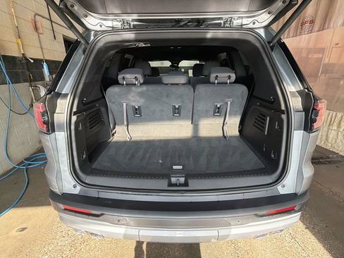 Used 2025 GMC Acadia Elevation w/ LPO, Floor Liner Package AWD/4WD image 25