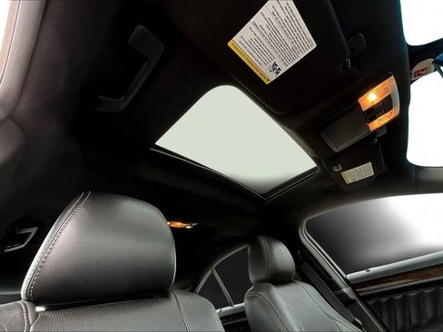 Used 2013 Ford Taurus Limited FWD image 25