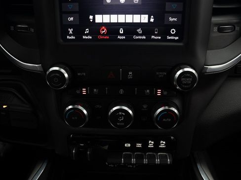 Used 2020 RAM 2500 Laramie w/ Night Edition image 17