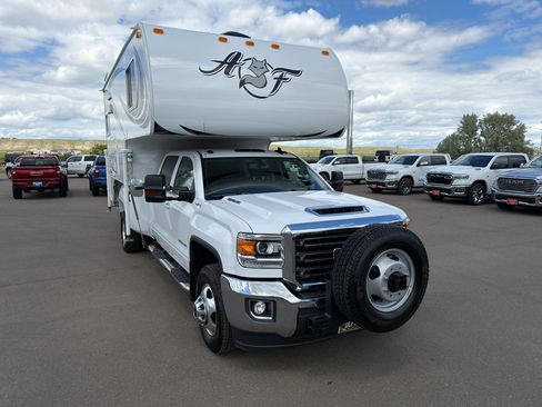Used 2019 GMC Sierra 3500 SLE w/ SLE Fleet Preferred Package AWD/4WD image 35