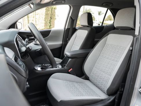 Used 2022 Chevrolet Equinox LS AWD/4WD image 19