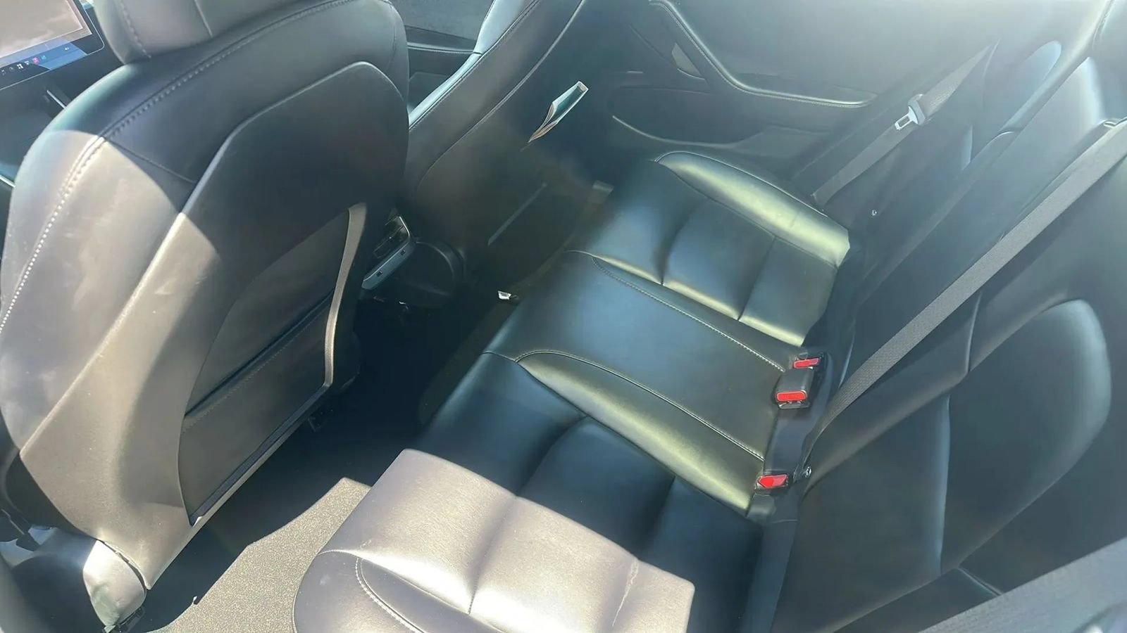 Used 2018 Tesla Model 3 Long Range RWD image 13