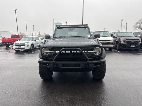 Used 2023 Ford Bronco Wildtrak image 5