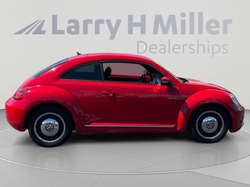 Used 2012 Volkswagen Beetle 2.5 FWD image 6