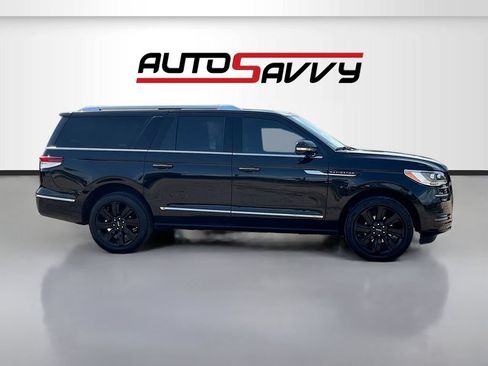 Used 2024 Lincoln Navigator L Reserve AWD/4WD image 8