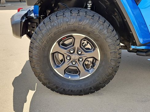 Used 2021 Jeep Gladiator Rubicon image 5