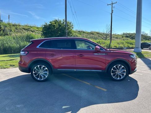 Certified 2021 Lincoln Nautilus Reserve AWD/4WD image 5