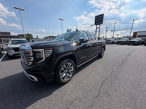 Certified 2023 GMC Sierra 1500 Denali w/ Denali Reserve Package AWD/4WD image 7