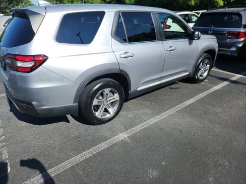 Used 2024 Honda Pilot EX-L image 13