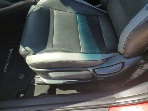 Used 2016 Hyundai Veloster Turbo FWD image 17