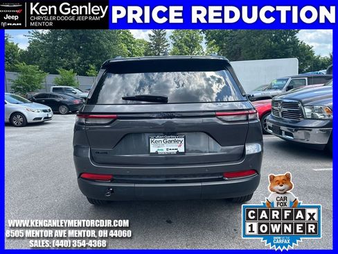 Used 2024 Jeep Grand Cherokee Altitude AWD/4WD image 9