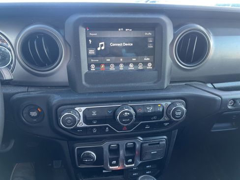 Used 2022 Jeep Wrangler Sport AWD/4WD image 25