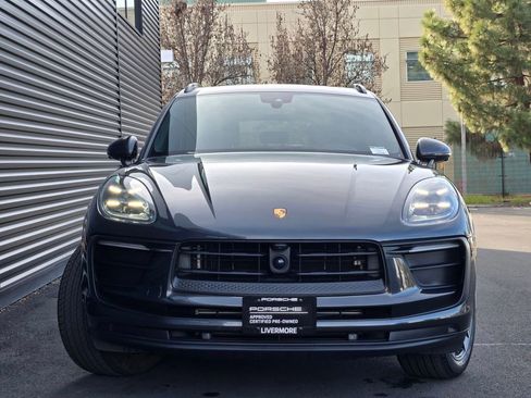 Certified 2025 Porsche Macan image 10