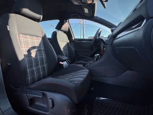 Used 2013 Volkswagen Golf 4-Door image 29