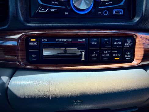 Used 2005 Buick Le Sabre Custom FWD image 39