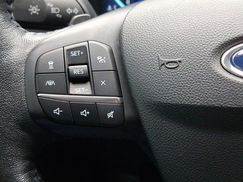 Used 2020 Ford Escape Titanium image 21