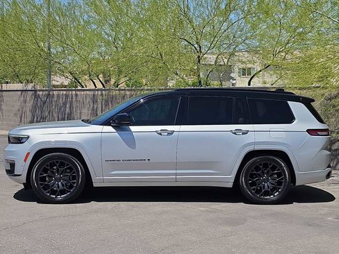 Used 2023 Jeep Grand Cherokee L Summit AWD/4WD image 6