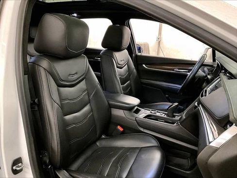 Used 2020 Cadillac XT5 Premium Luxury w/ Platinum Package AWD/4WD image 7