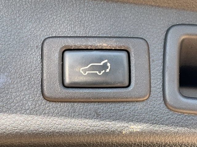 Used 2017 Subaru Forester 2.5i Limited AWD/4WD image 16