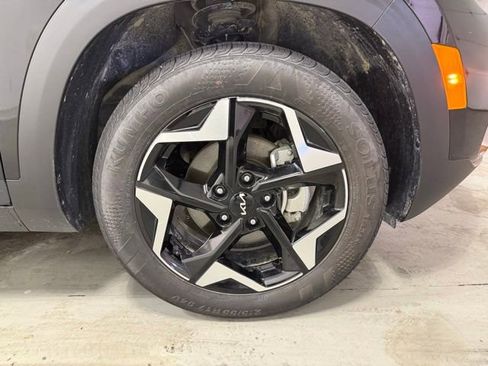 Used 2025 Kia Seltos S FWD image 28