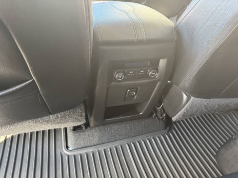 Used 2018 Chevrolet Traverse LS AWD/4WD image 34