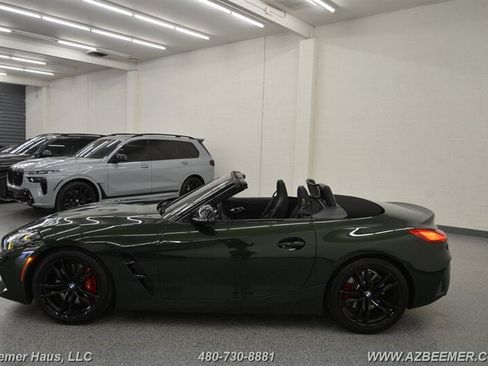 Used 2025 BMW Z4 M40i w/ Edition image 12