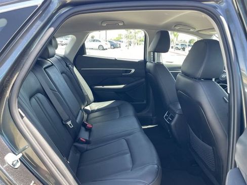 Used 2022 Hyundai Sonata Limited w/ Cargo Package FWD image 28